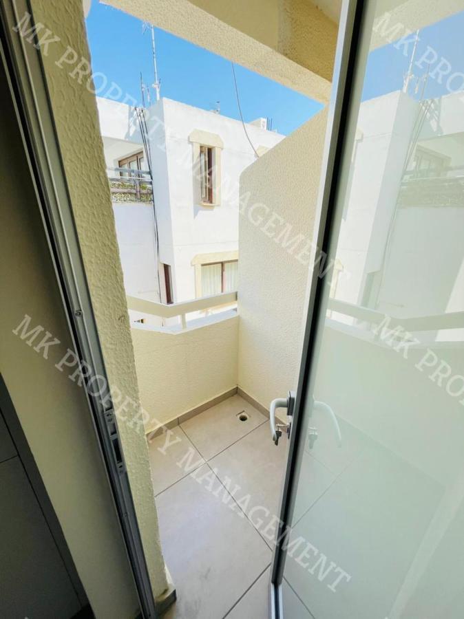 Milos City Center Apts No.34 Larnaca Esterno foto