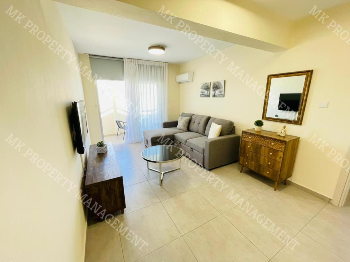 Milos City Center Apts No.34 Larnaca Esterno foto