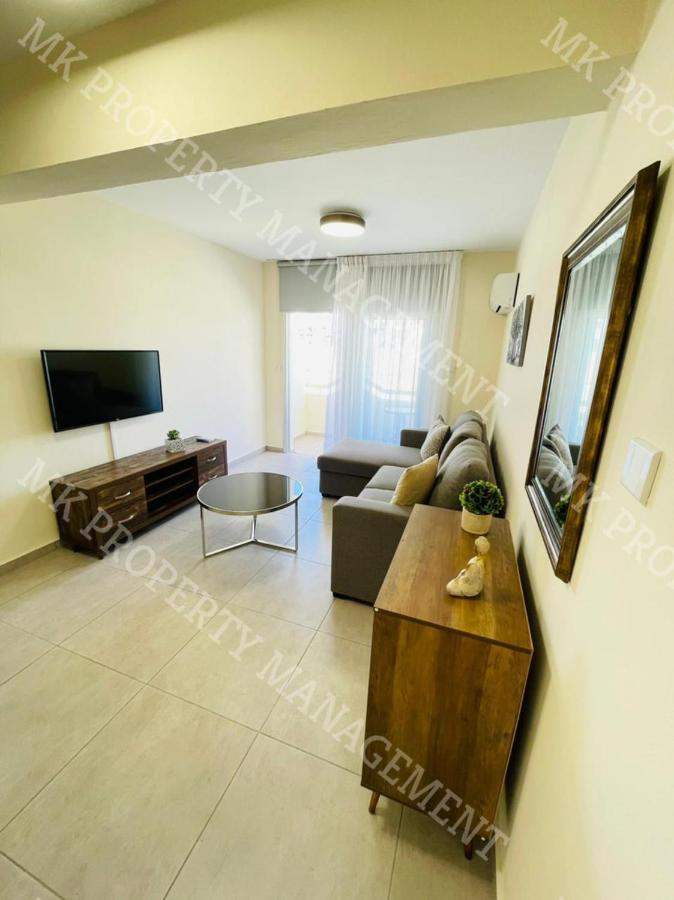 Milos City Center Apts No.34 Larnaca Esterno foto