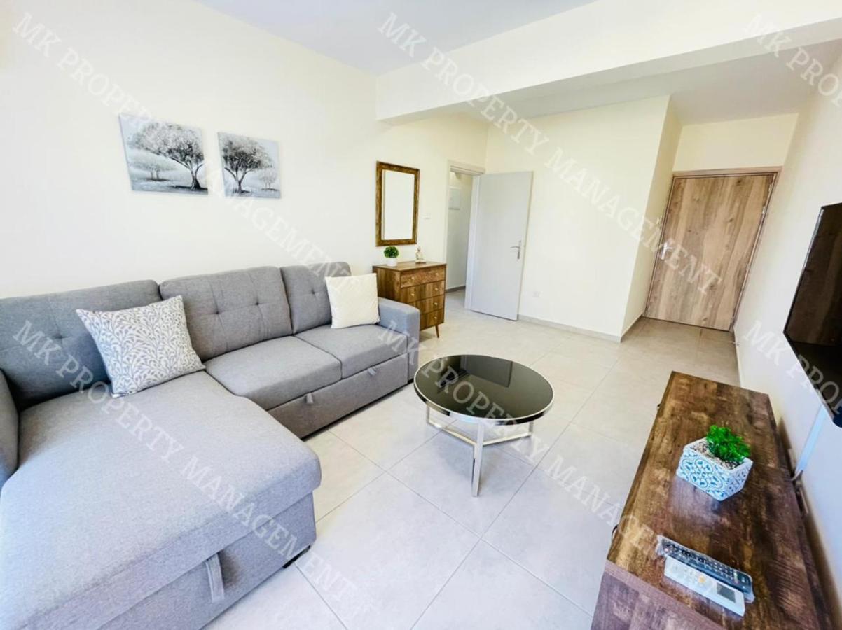 Milos City Center Apts No.34 Larnaca Esterno foto