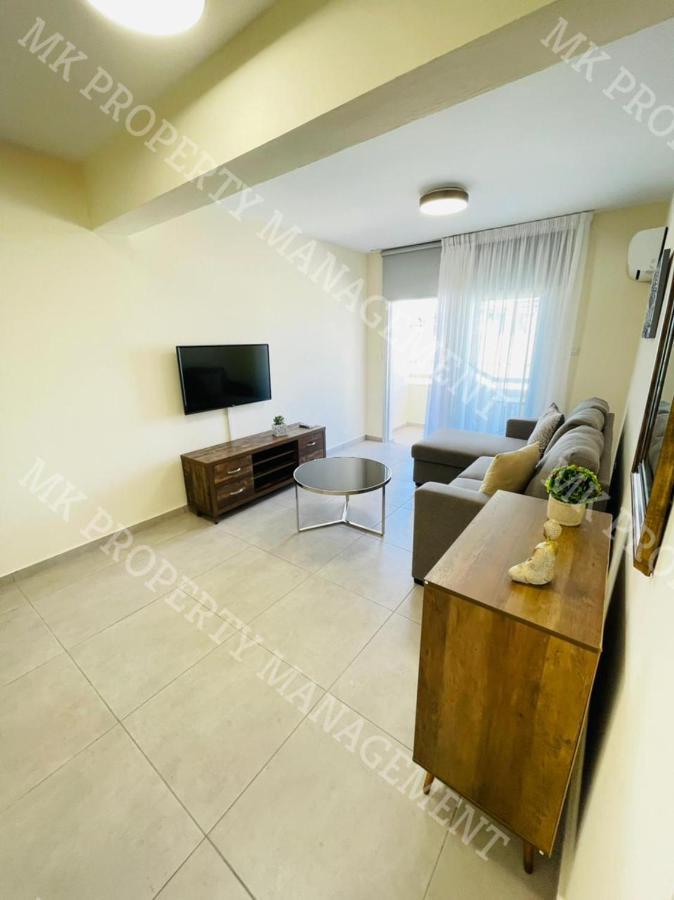 Milos City Center Apts No.34 Larnaca Esterno foto
