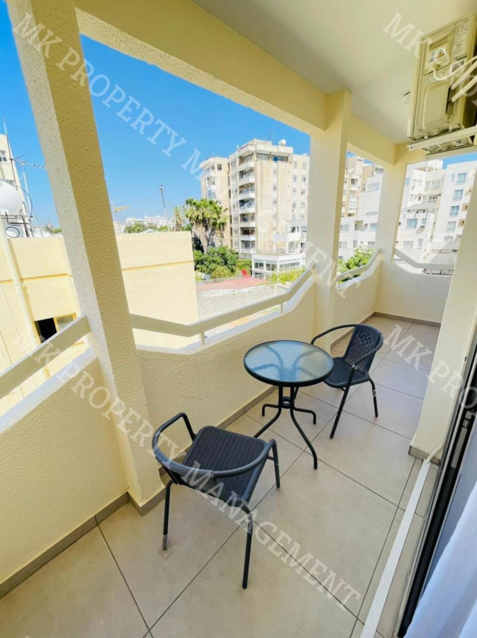 Milos City Center Apts No.34 Larnaca Esterno foto
