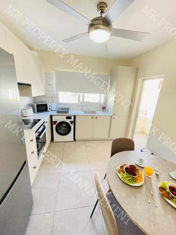 Milos City Center Apts No.34 Larnaca Esterno foto